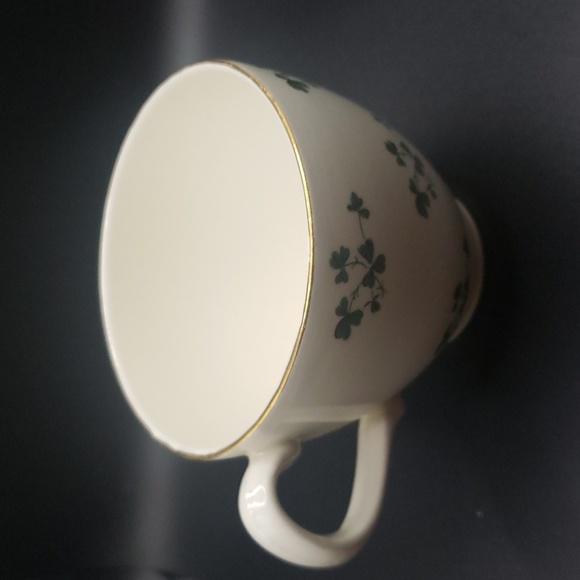 Carrigaline Green Shamrock Teacup and Saucer Set, Made in Cork Ireland - Picture 4 of 7